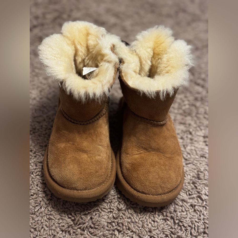 UGG Mini Bailey Bow II toddler 9